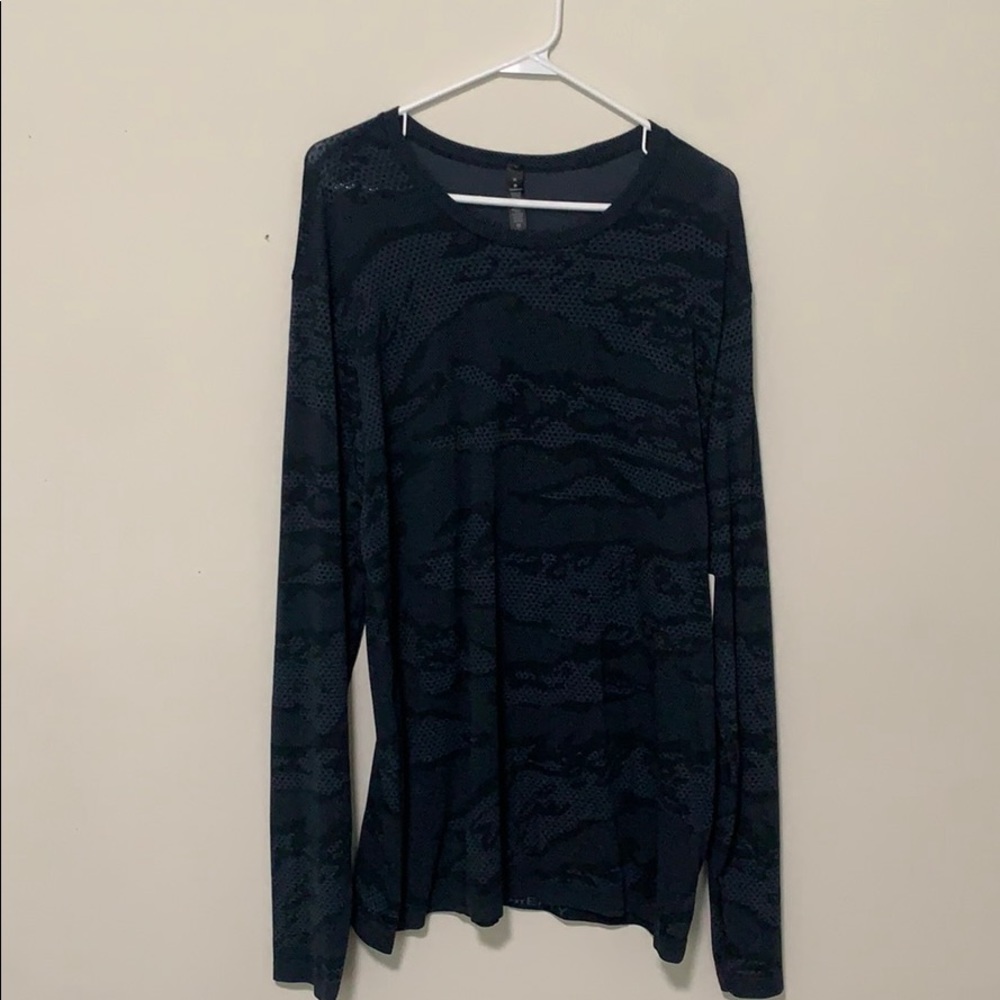 Lululemon men’s long sleeve tee